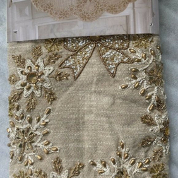 CYNTHIA ROWLEY 25" x 83" Embroidered Wreath Motif Mantel Scarf Christmas XMAS - Picture 3 of 10